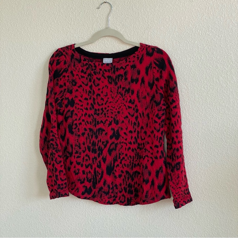 Chico’s Red Leopard Knit Texture Top Chico’s Size 0/US Size‎ Small
